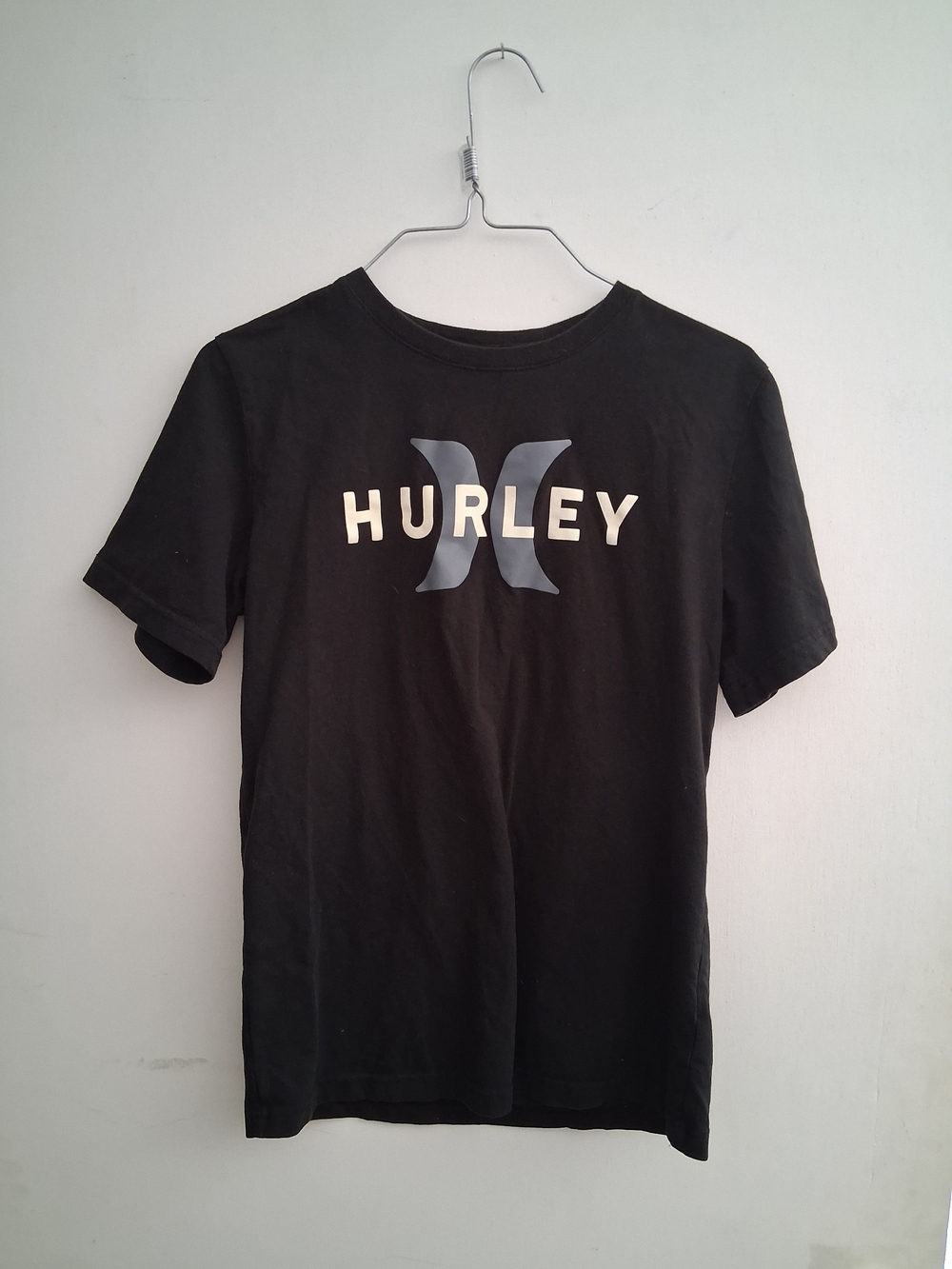 Hurley Black Tee with Grey Logo - Kids Short Sleeve